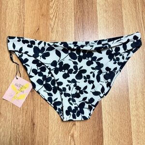 Skatie Black Cheryl bottom in Greenwich 🖤